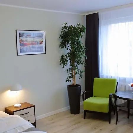 Samodzielne 3-pokojowe mieszkanie blisko plaży-3