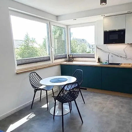 Apartamenty w sam las by KLIF Ustka- apartament dwupoziomy z klimatyzacją ul Poświatowskiej 42-3