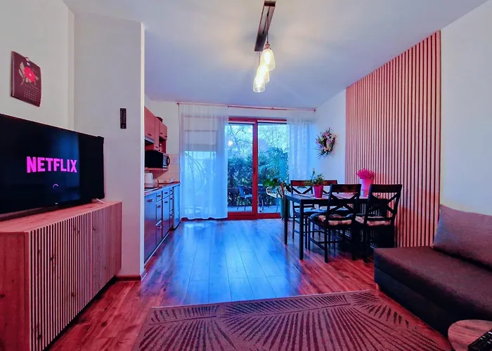 Komfortowy Apartament Dwupokojowy Z Tarasem I Garaz Ustka